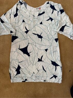 Women’s Navy & White Leaf-Print Long Sleeve Dress